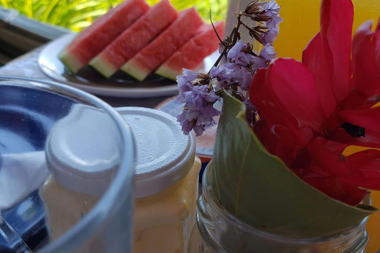 Elephant Guesthouse Beira Mar - Suites Com Cafe Da Manha Ilhabela Dış mekan fotoğraf