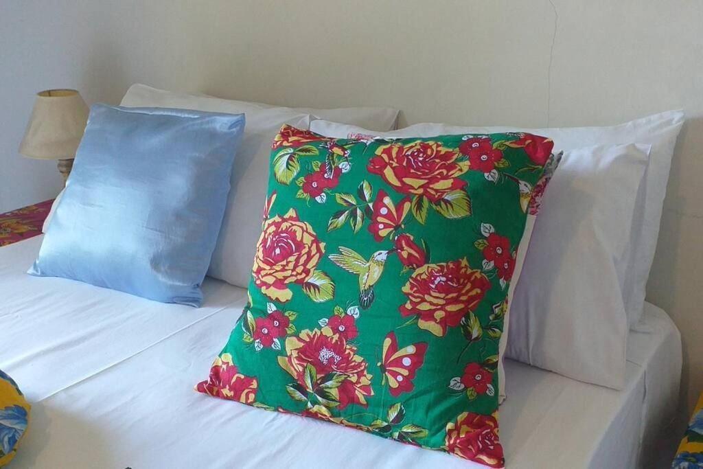 Elephant Guesthouse Beira Mar - Suites Com Cafe Da Manha Ilhabela Dış mekan fotoğraf